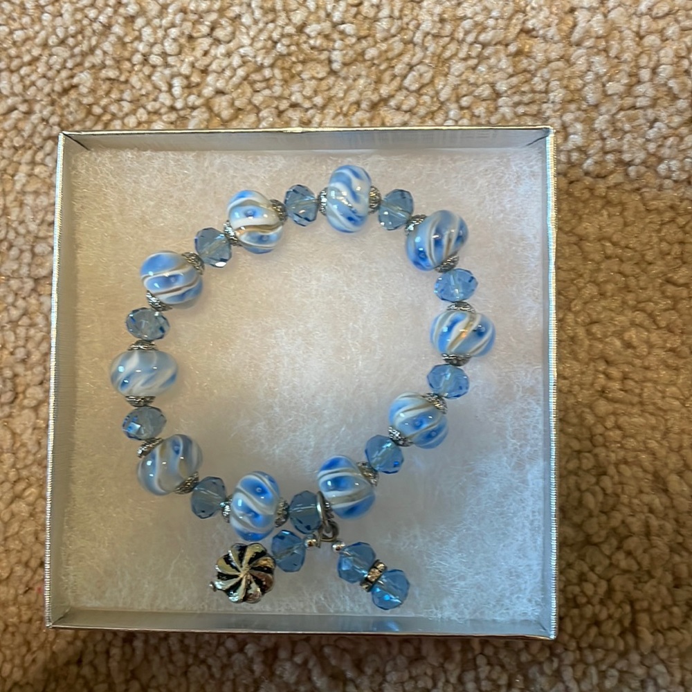 Blue bracelet with beads